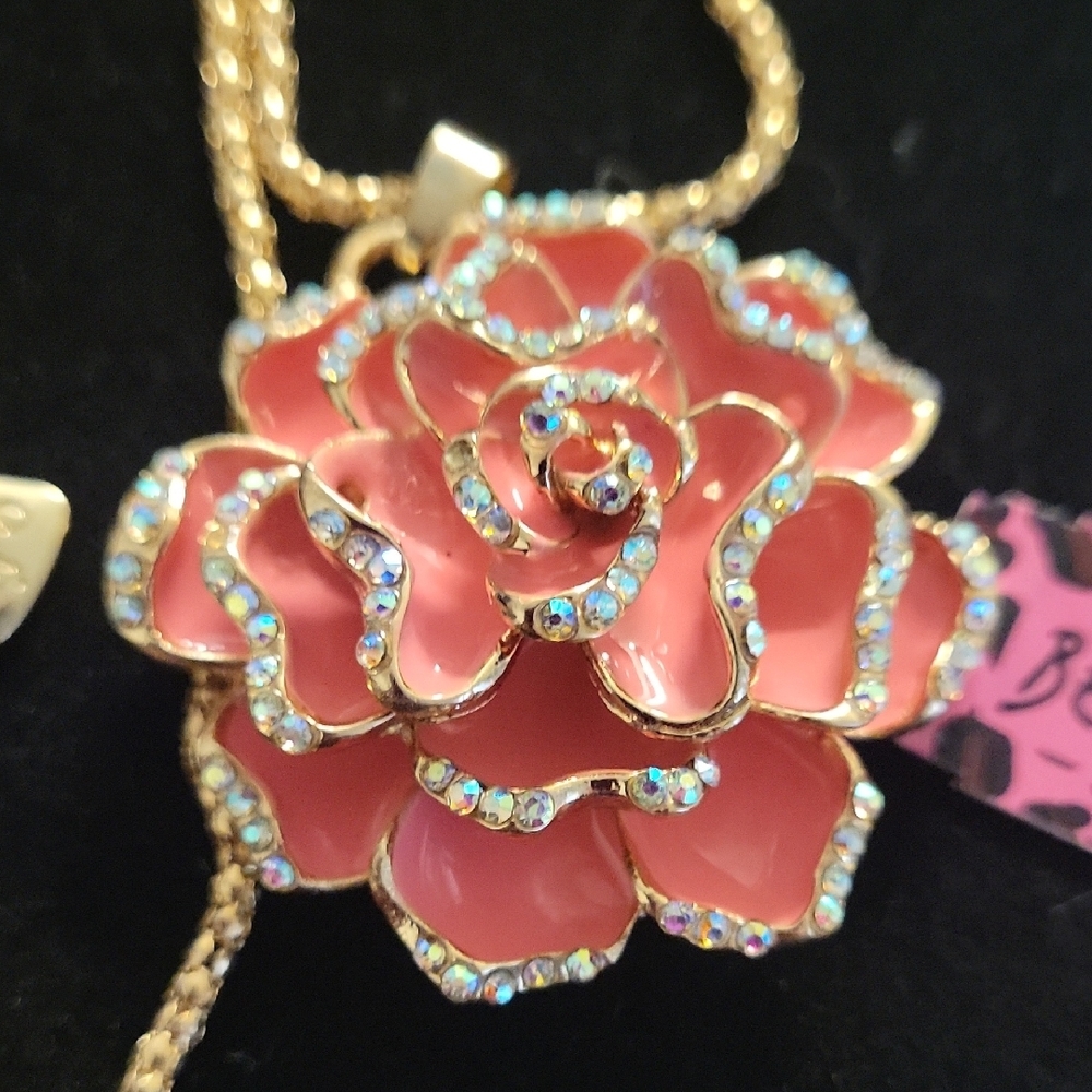 Betsey Johnson Gold and Pink Rose Necklace - Picture 6 of 6